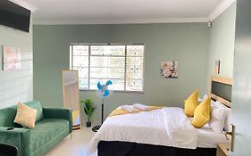 Stay Arcadia Guest House