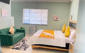 Stay Arcadia Guest House